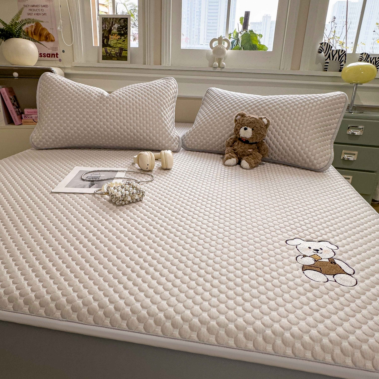 91家纺网 家纺一手货源 找家纺 孩子王家纺 2026春夏新款冰豆豆凉席凉感值过0.21冰丝床单单件冰丝席家用空调软席凉席席子 椰子灰-床笠款