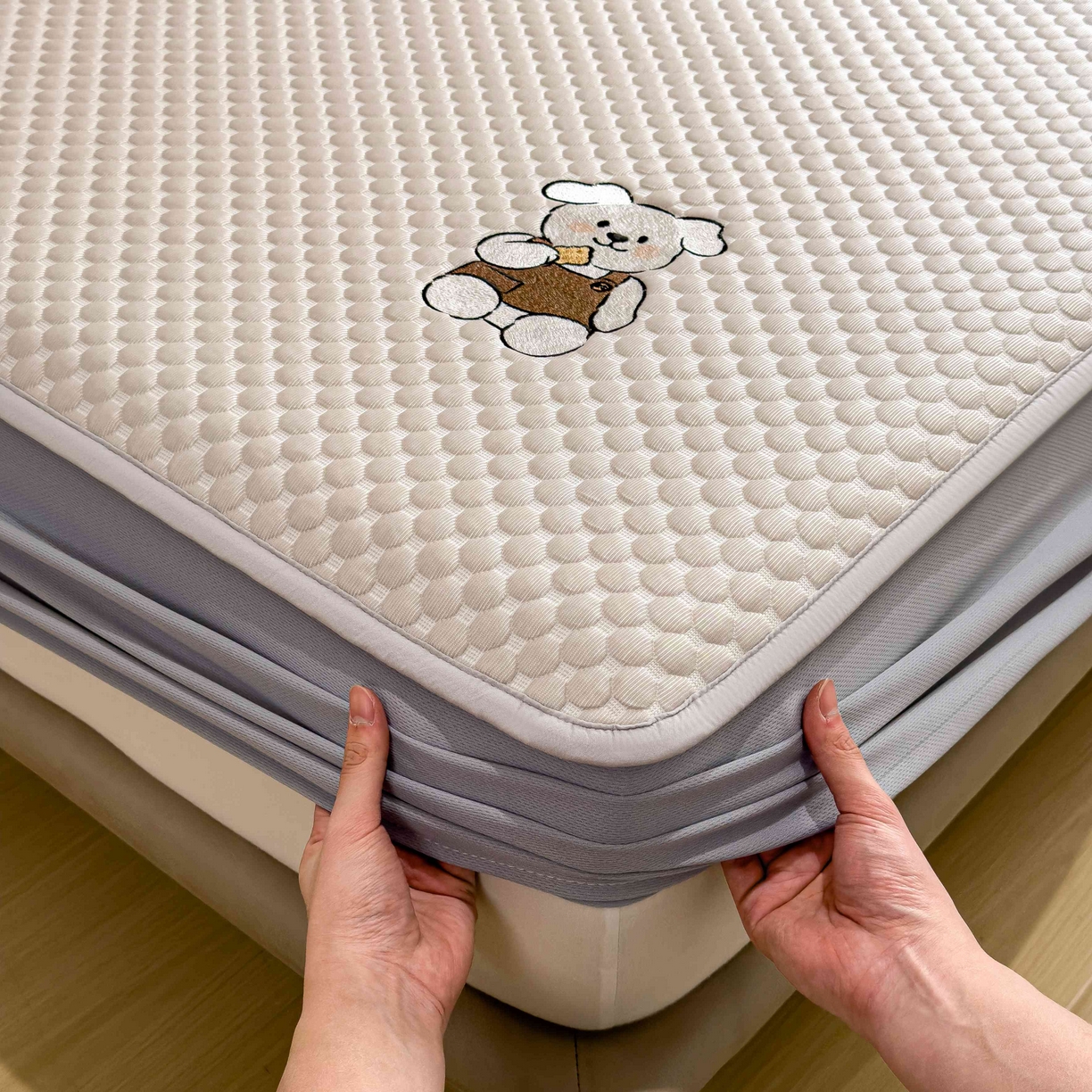 91家纺网 家纺一手货源 找家纺 孩子王家纺 2026春夏新款冰豆豆凉席凉感值过0.21冰丝床单单件冰丝席家用空调软席凉席席子 椰子灰-床笠款