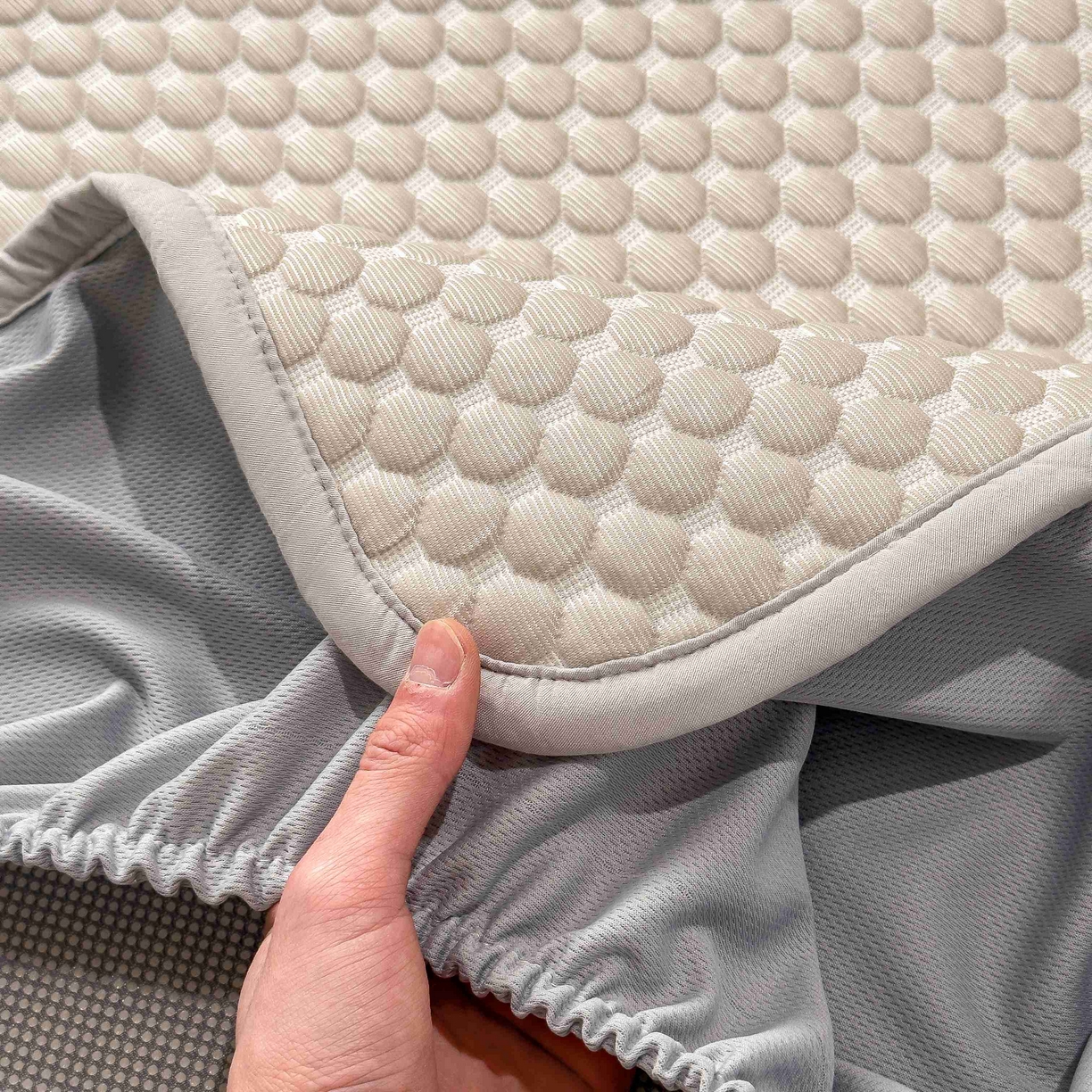 91家纺网 家纺一手货源 找家纺 孩子王家纺 2026春夏新款冰豆豆凉席凉感值过0.21冰丝床单单件冰丝席家用空调软席凉席席子 椰子灰-床笠款