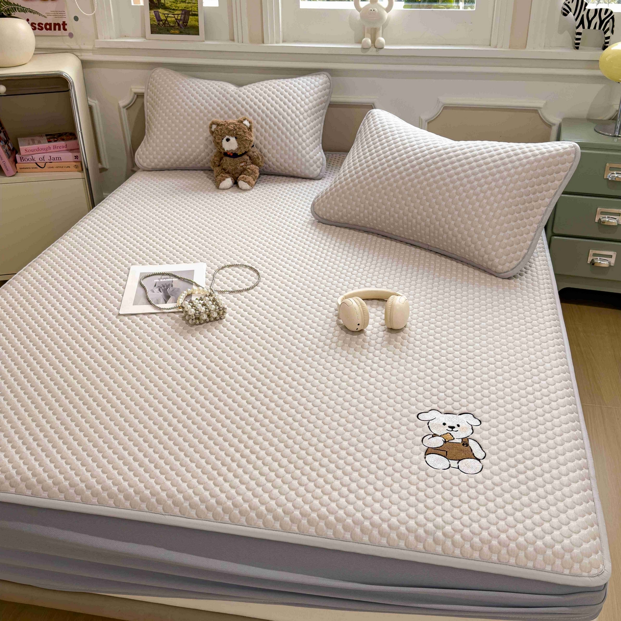 91家纺网 家纺一手货源 找家纺 孩子王家纺 2026春夏新款冰豆豆凉席凉感值过0.21冰丝床单单件冰丝席家用空调软席凉席席子 椰子灰-床笠款