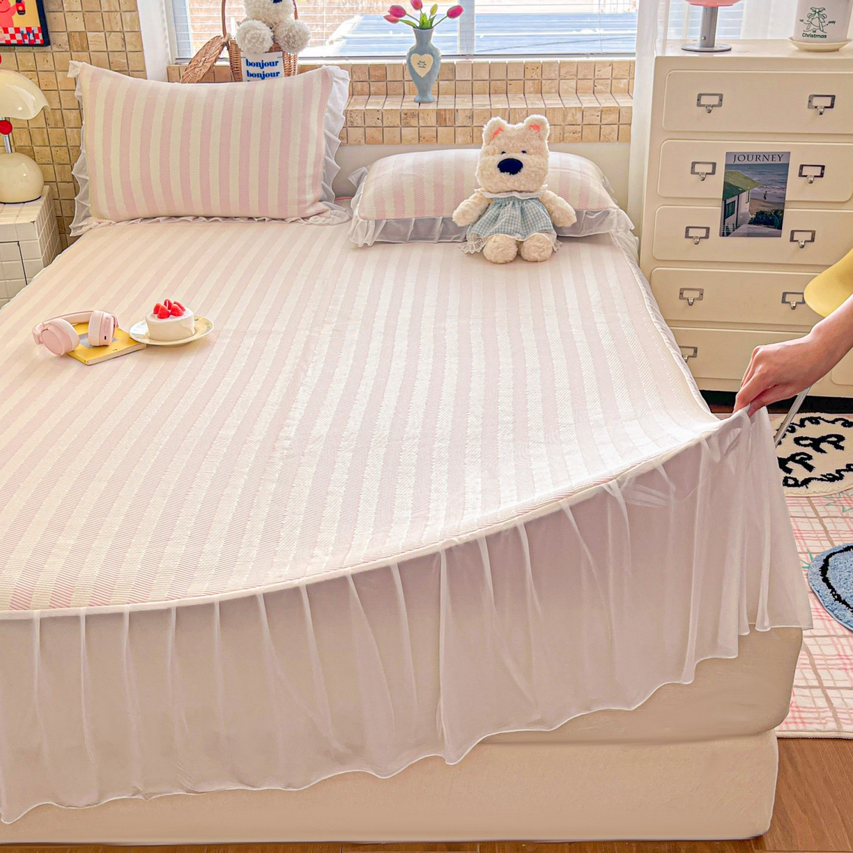 91家纺网 家纺一手货源 找家纺 （总）川悦生活 2026新款加厚三明治底床裙款凉感席三件套