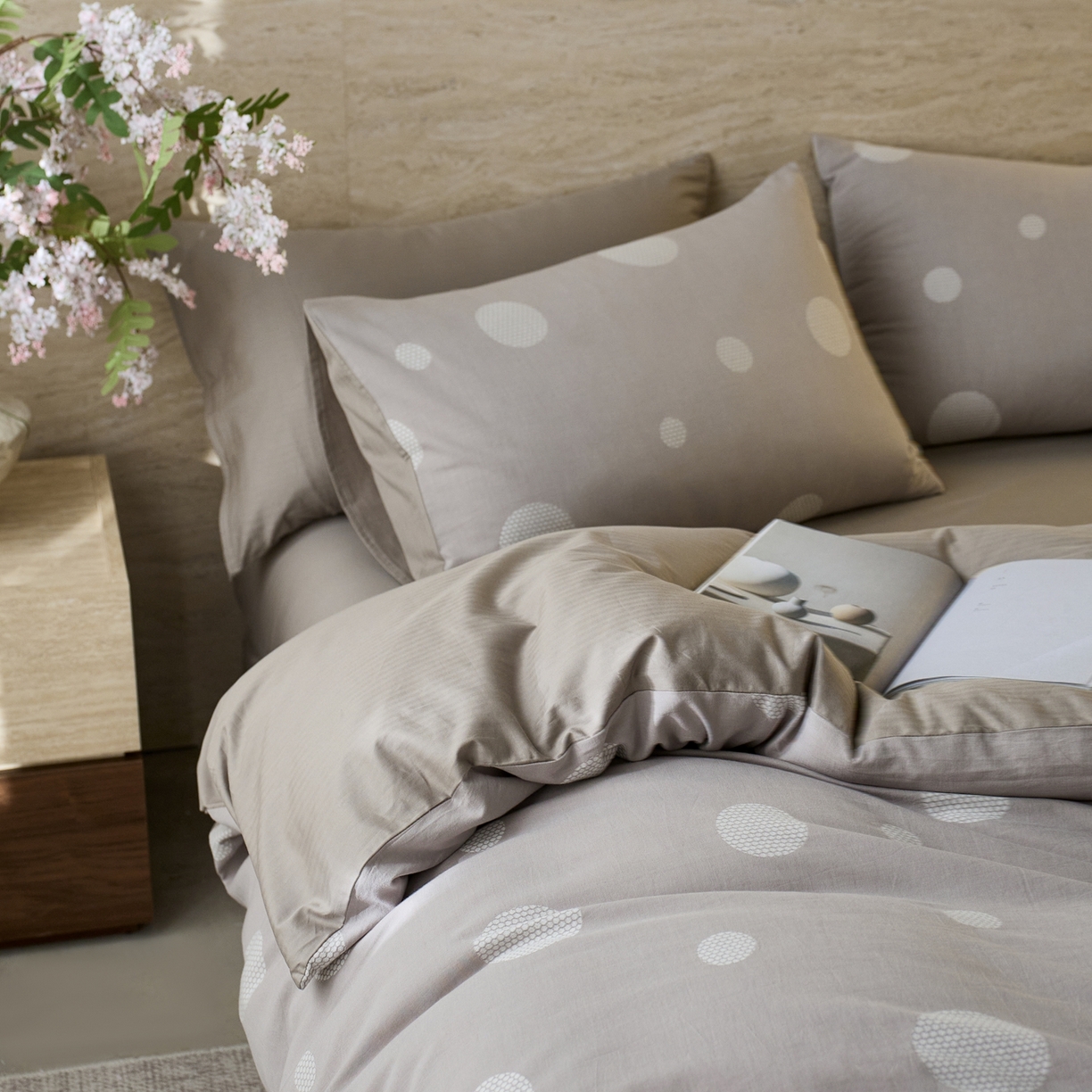 91家纺网 家纺一手货源 找家纺 安莱生活 2026年新品水洗棉全棉纯棉色织提花系列四件套 华尔兹-浅灰