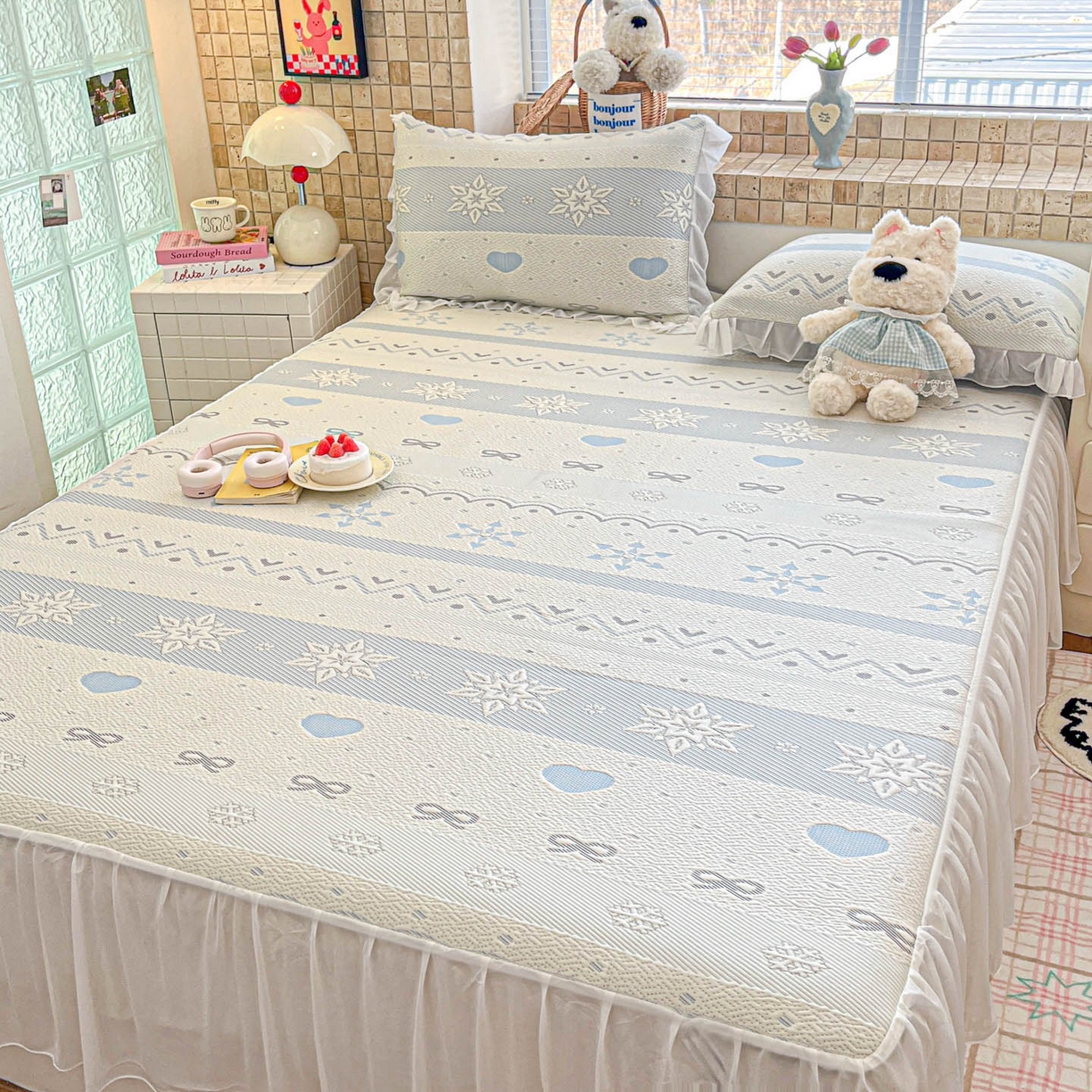 91家纺网 家纺一手货源 找家纺 川悦生活 2026新款加厚三明治底床裙款凉感席三件套 床裙费尔冰雪