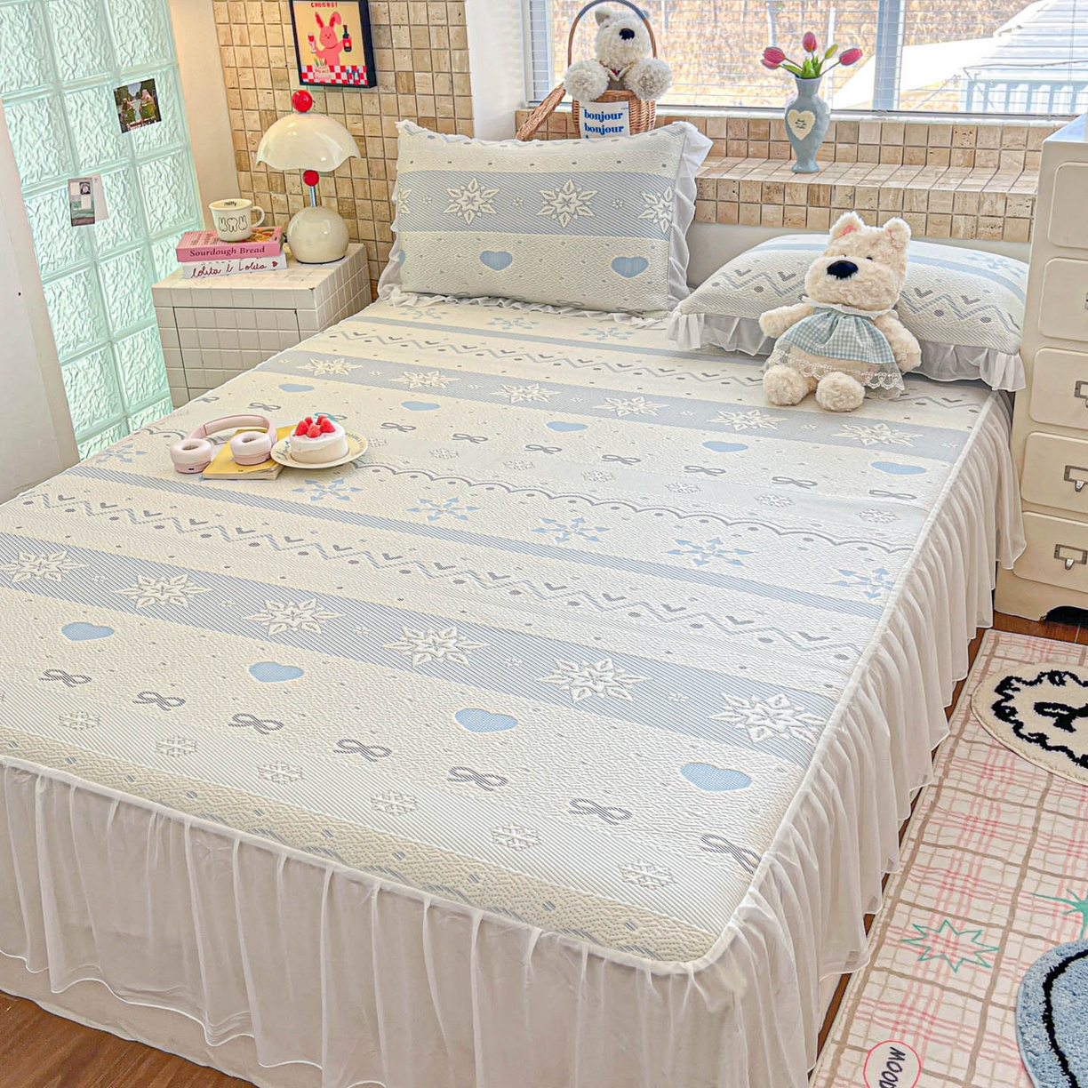 91家纺网 家纺一手货源 找家纺 川悦生活 2026新款加厚三明治底床裙款凉感席三件套 床裙费尔冰雪