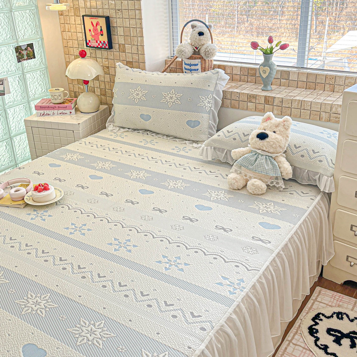 91家纺网 家纺一手货源 找家纺 川悦生活 2026新款加厚三明治底床裙款凉感席三件套 床裙费尔冰雪