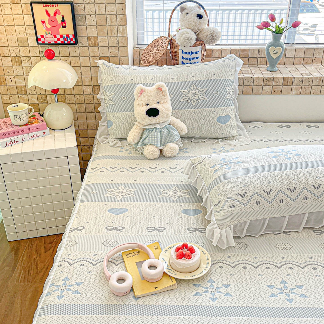 91家纺网 家纺一手货源 找家纺 川悦生活 2026新款加厚三明治底床裙款凉感席三件套 床裙费尔冰雪