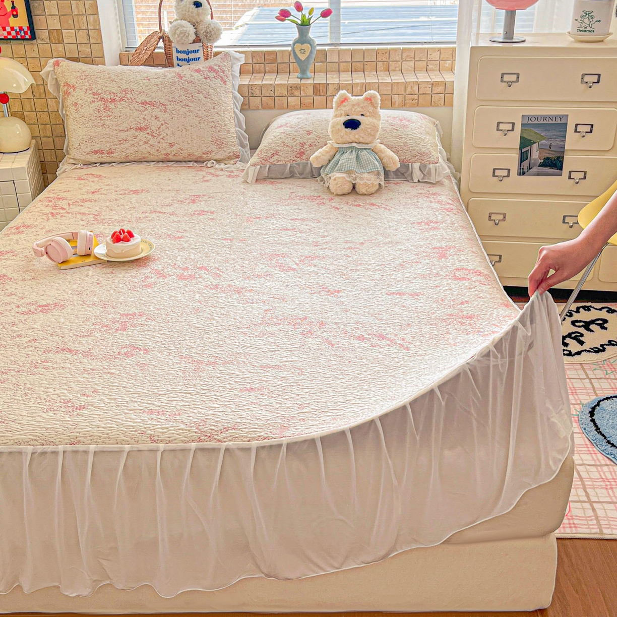 川悦生活 2026新款加厚三明治底床裙款凉感席三件套 床裙尼尔-粉