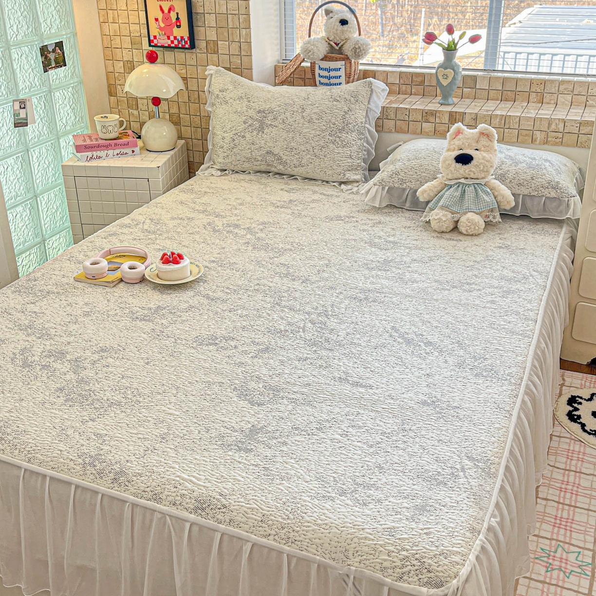 91家纺网 家纺一手货源 找家纺 川悦生活 2026新款加厚三明治底床裙款凉感席三件套 床裙尼尔-星灰