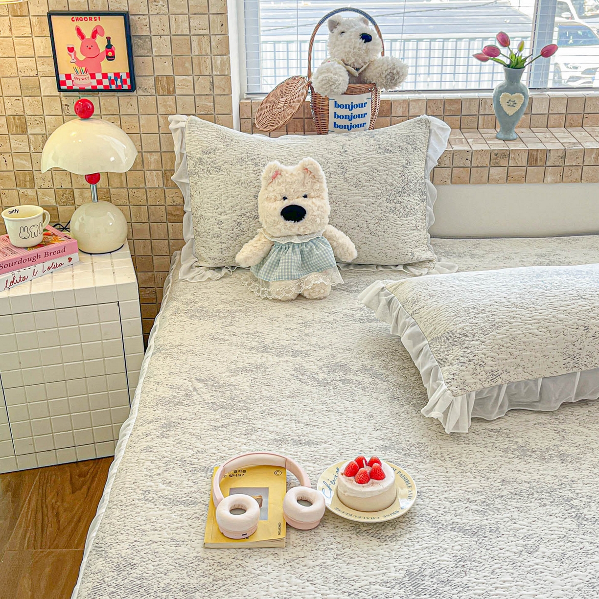 91家纺网 家纺一手货源 找家纺 川悦生活 2026新款加厚三明治底床裙款凉感席三件套 床裙尼尔-星灰