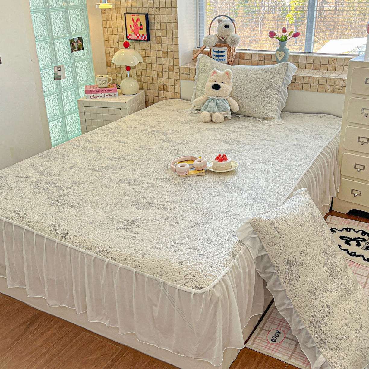 91家纺网 家纺一手货源 找家纺 川悦生活 2026新款加厚三明治底床裙款凉感席三件套 床裙尼尔-星灰