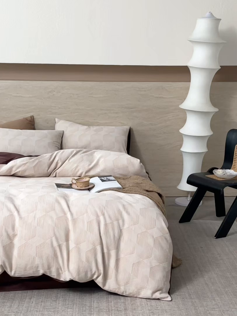 91家纺网 家纺一手货源 找家纺 安莱生活 2026年新品水洗棉全棉纯棉色织提花系列四件套 几何-蜜棕