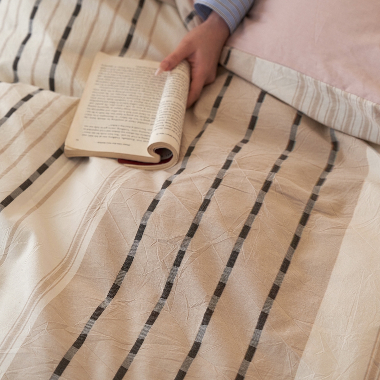 91家纺网 家纺一手货源 找家纺 安莱生活 2026年新品水洗棉全棉纯棉色织提花系列四件套 杰西卡-卡其