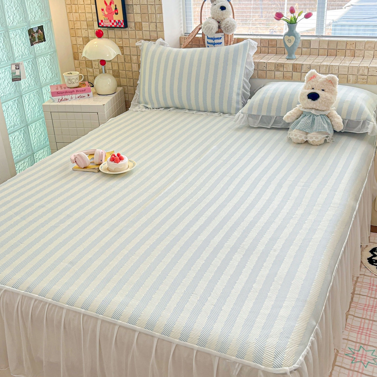 91家纺网 家纺一手货源 找家纺 川悦生活 2026新款加厚三明治底床裙款凉感席三件套 床裙甜心-水蓝