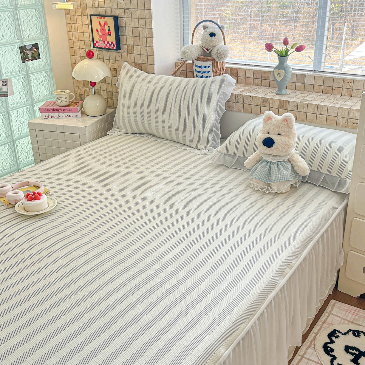 91家纺网 家纺一手货源 找家纺 川悦生活 2026新款加厚三明治底床裙款凉感席三件套 床裙甜心-月灰