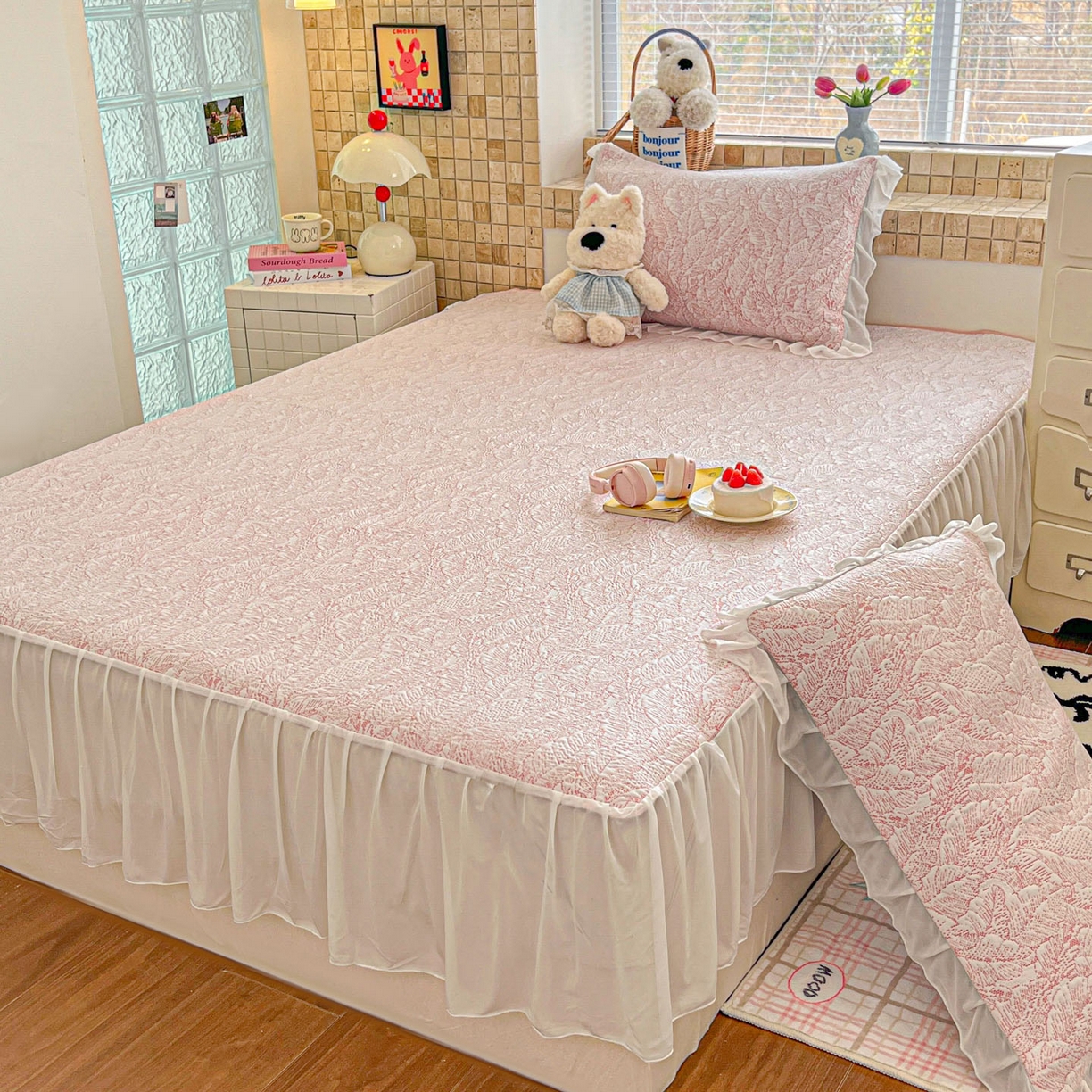 91家纺网 家纺一手货源 找家纺 川悦生活 2026新款加厚三明治底床裙款凉感席三件套 床裙夏季岛屿-粉