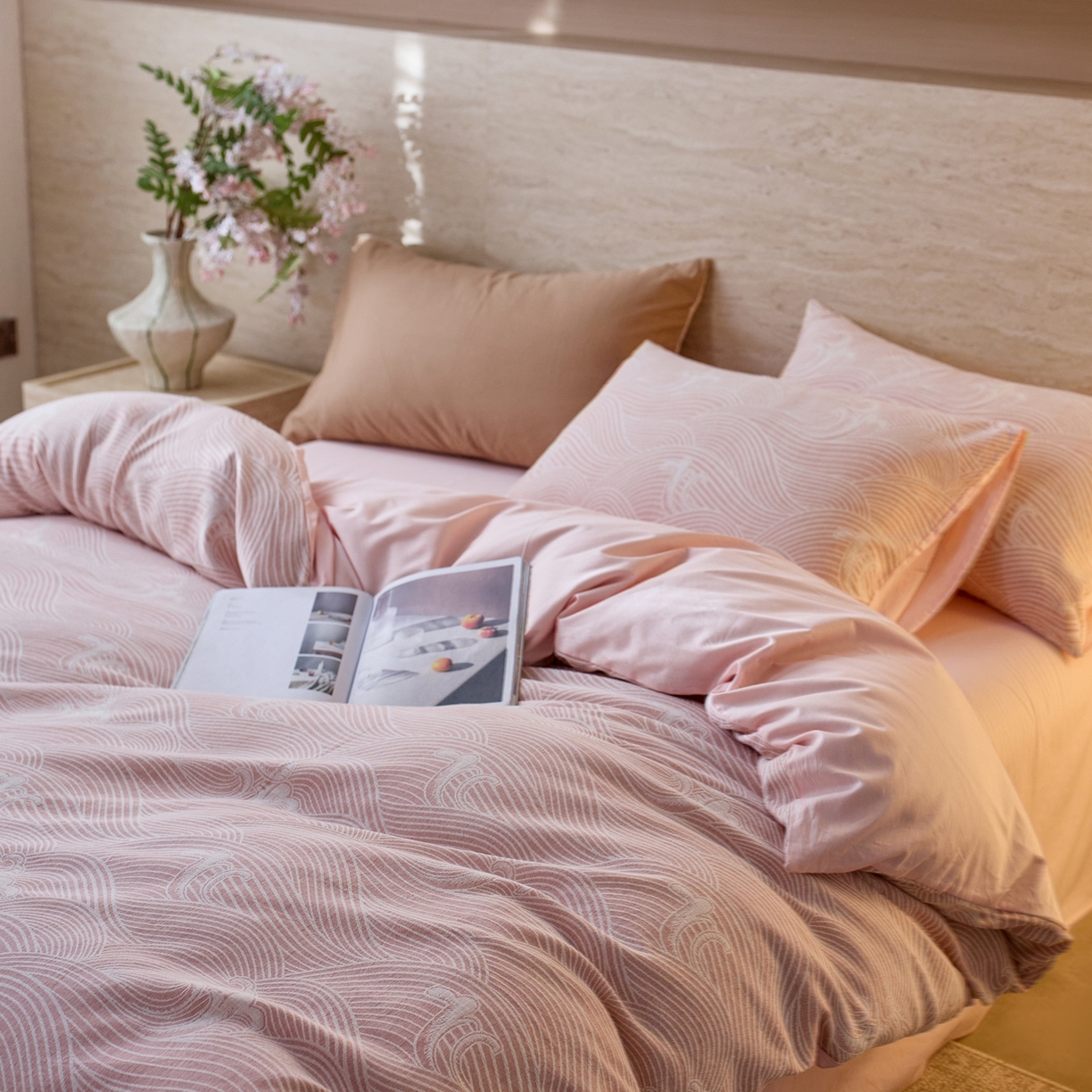 91家纺网 家纺一手货源 找家纺 安莱生活 2026年新品水洗棉全棉纯棉色织提花系列四件套 浪花-嫩粉