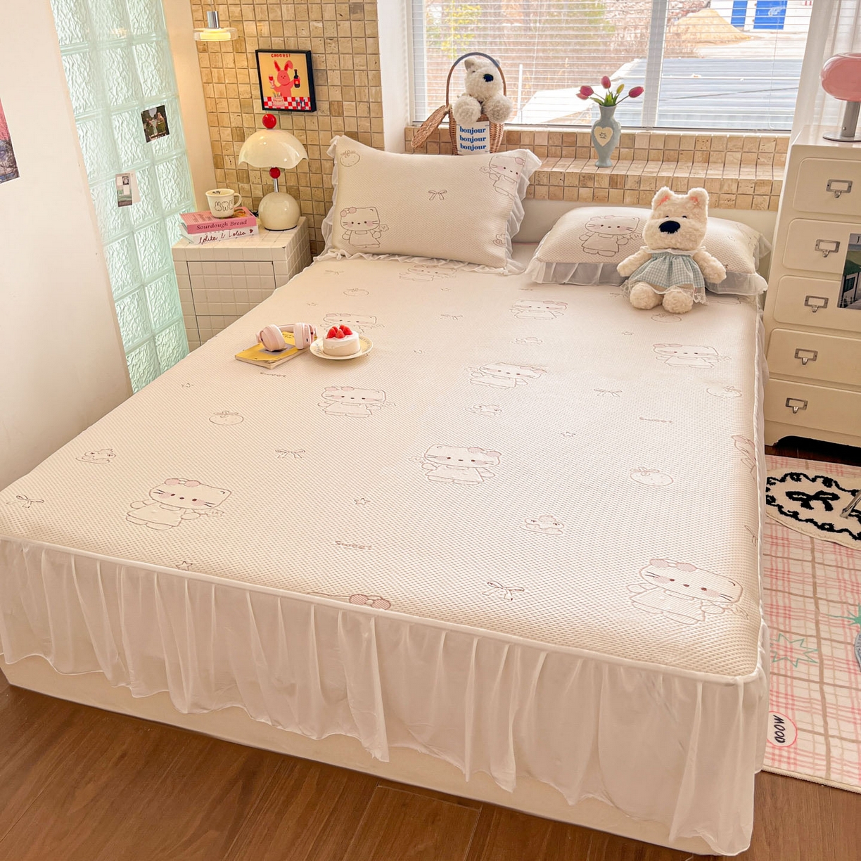 91家纺网 家纺一手货源 找家纺 川悦生活 2026新款加厚三明治底床裙款凉感席三件套 床裙星花小猫