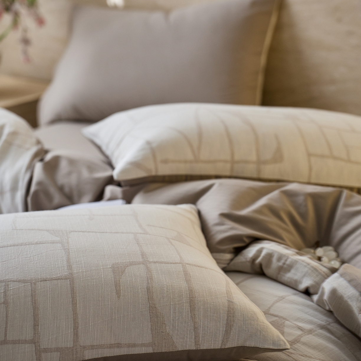 91家纺网 家纺一手货源 找家纺 安莱生活 2026年新品水洗棉全棉纯棉色织提花系列四件套 泊影-浅灰