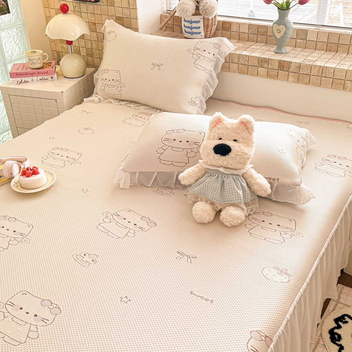 91家纺网 家纺一手货源 找家纺 川悦生活 2026新款加厚三明治底床裙款凉感席三件套 床裙星花小猫