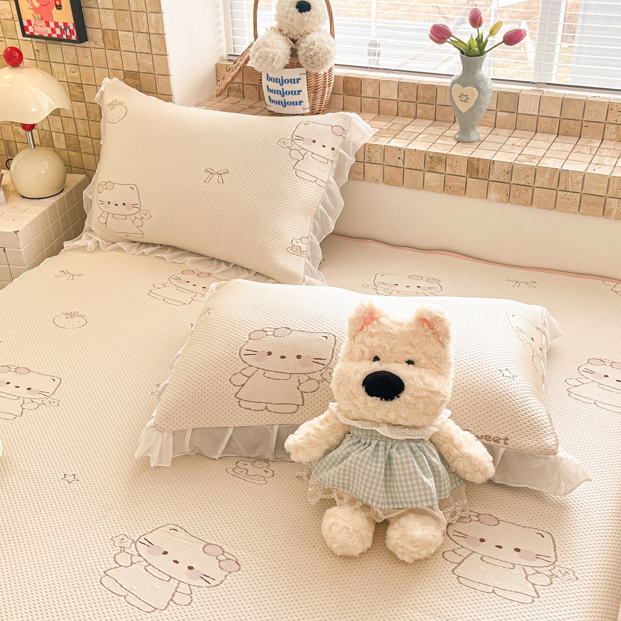 91家纺网 家纺一手货源 找家纺 川悦生活 2026新款加厚三明治底床裙款凉感席三件套 床裙星花小猫