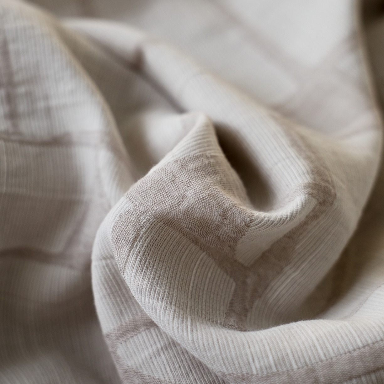 91家纺网 家纺一手货源 找家纺 安莱生活 2026年新品水洗棉全棉纯棉色织提花系列四件套 泊影-浅灰