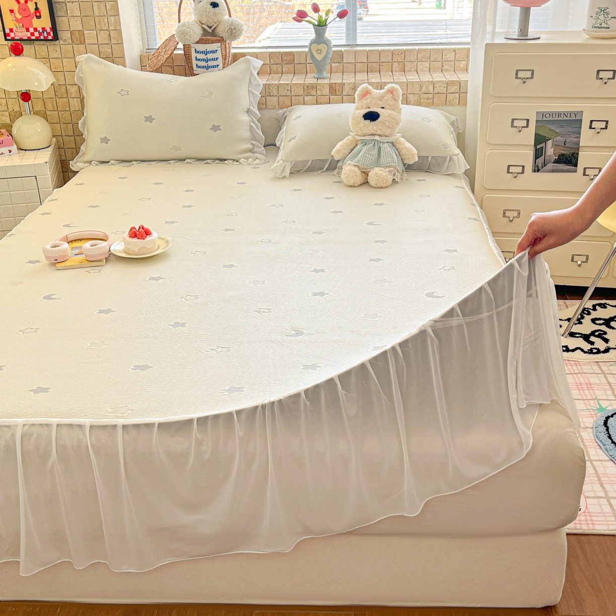 川悦生活 2026新款加厚三明治底床裙款凉感席三件套 床裙奶油星月