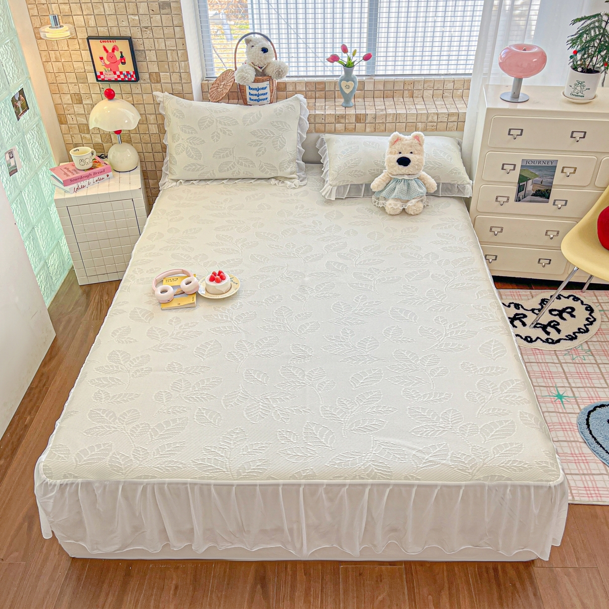 91家纺网 家纺一手货源 找家纺 川悦生活 2026新款加厚三明治底床裙款凉感席三件套 床裙月桂-月银