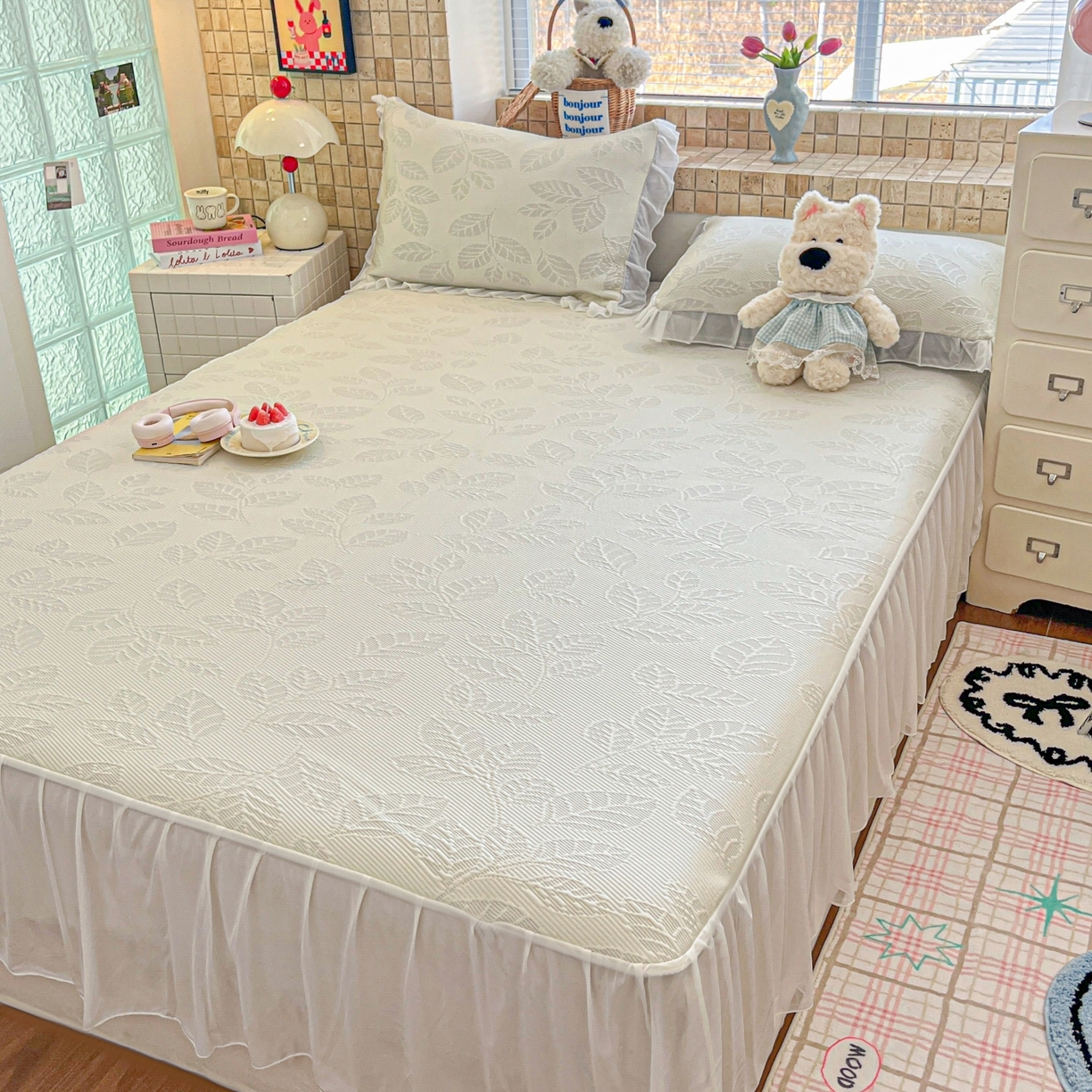 91家纺网 家纺一手货源 找家纺 川悦生活 2026新款加厚三明治底床裙款凉感席三件套 床裙月桂-月银