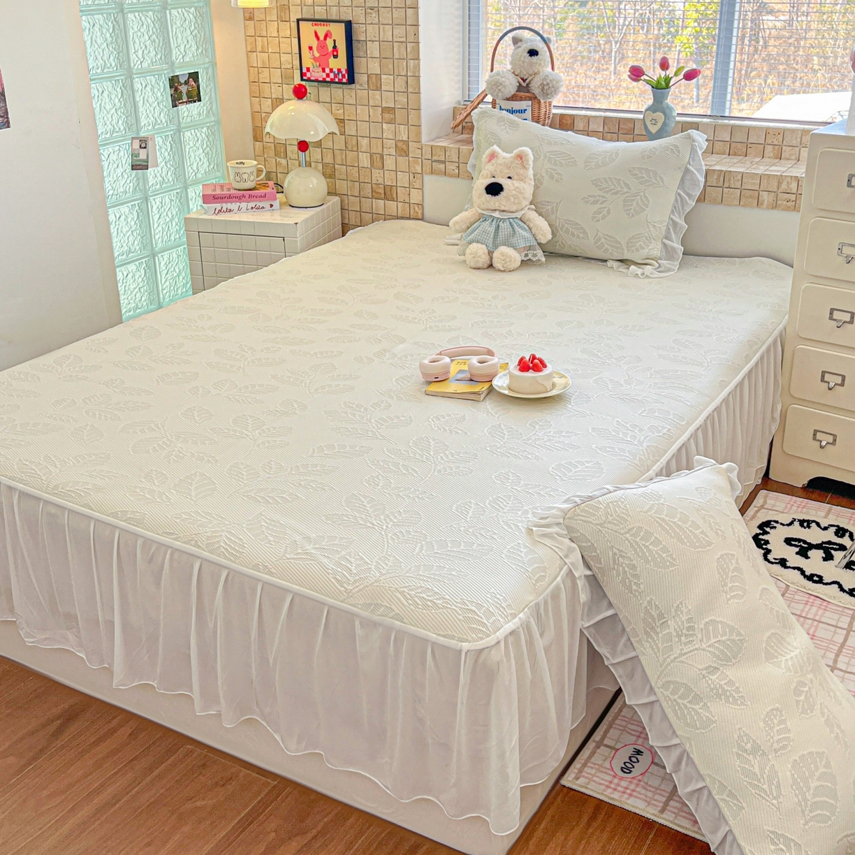 91家纺网 家纺一手货源 找家纺 川悦生活 2026新款加厚三明治底床裙款凉感席三件套 床裙月桂-月银