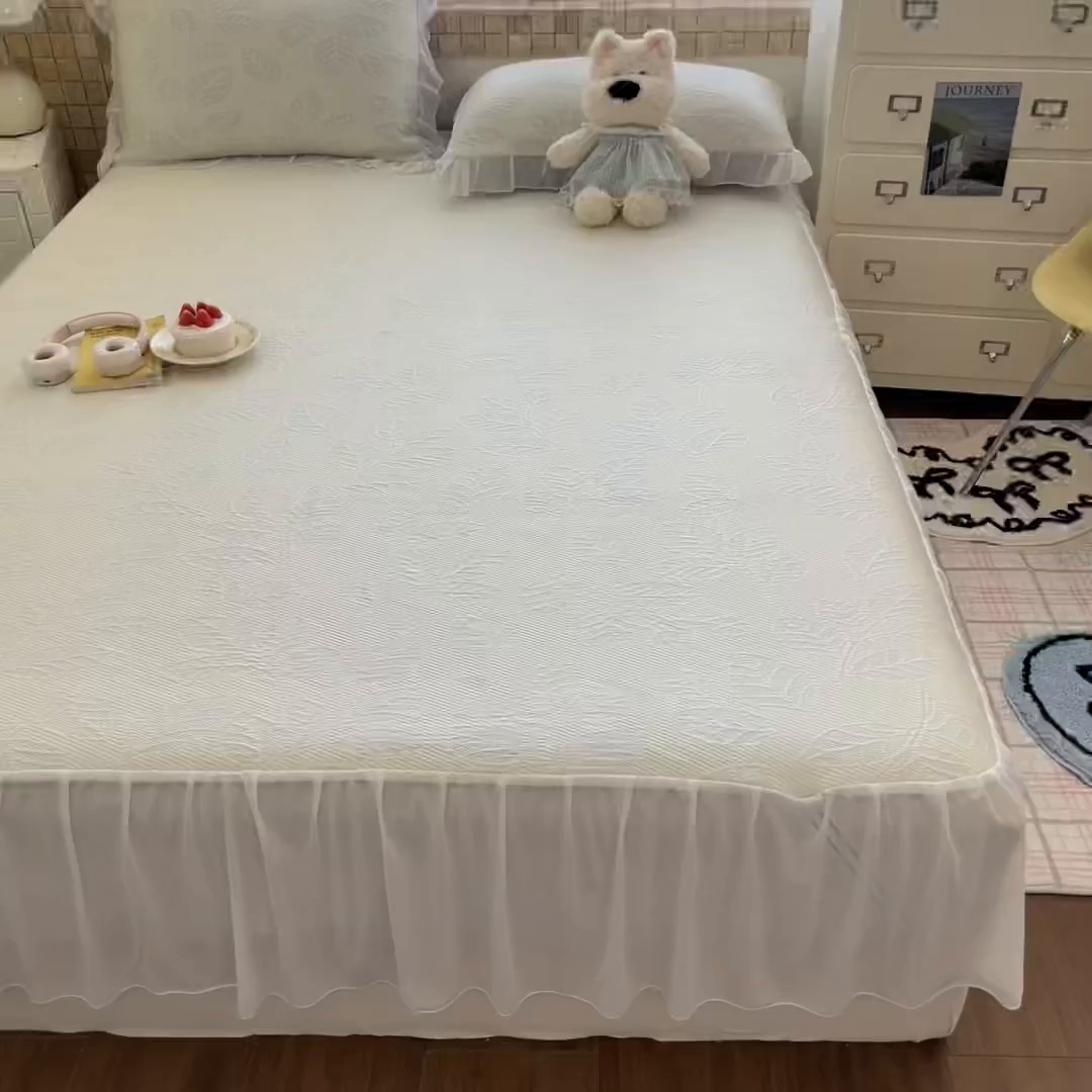 91家纺网 家纺一手货源 找家纺 川悦生活 2026新款加厚三明治底床裙款凉感席三件套 床裙月桂-月银