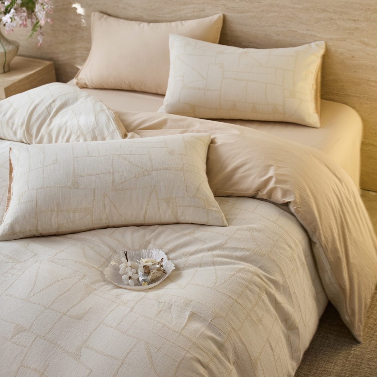 91家纺网 家纺一手货源 找家纺 安莱生活 2026年新品水洗棉全棉纯棉色织提花系列四件套 泊影-浅米