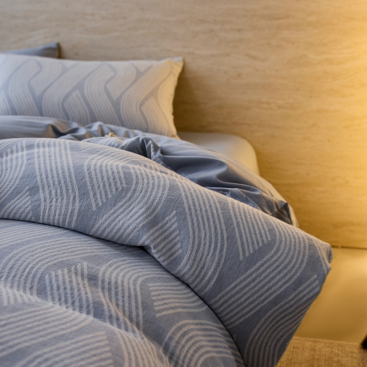 91家纺网 家纺一手货源 找家纺 安莱生活 2026年新品水洗棉全棉纯棉色织提花系列四件套 溪言-浅蓝