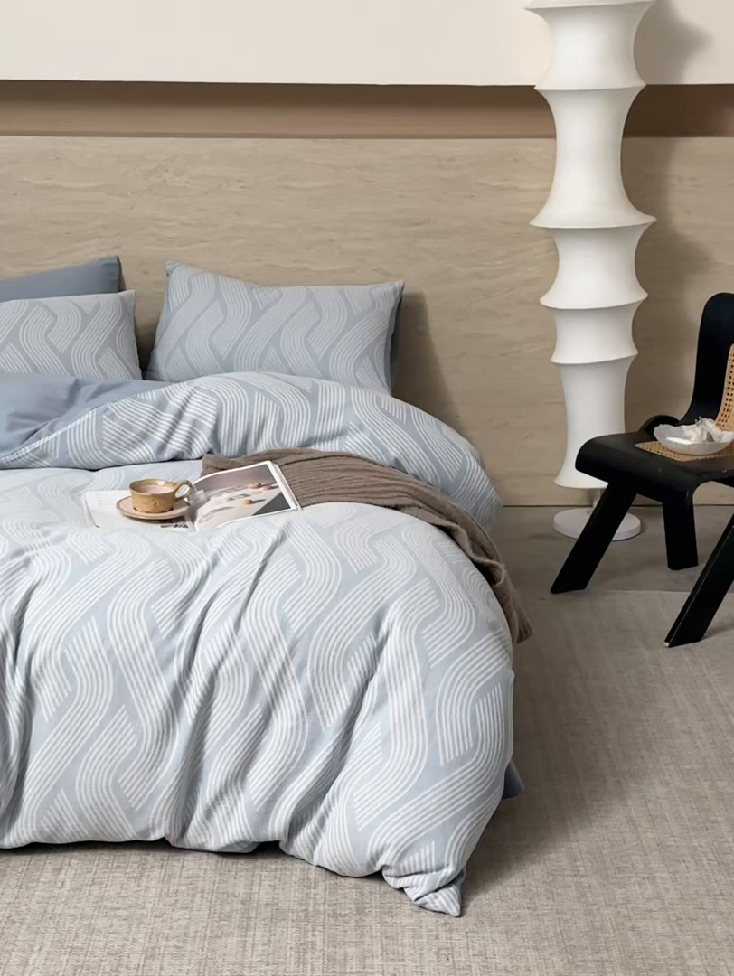 91家纺网 家纺一手货源 找家纺 安莱生活 2026年新品水洗棉全棉纯棉色织提花系列四件套 溪言-浅蓝