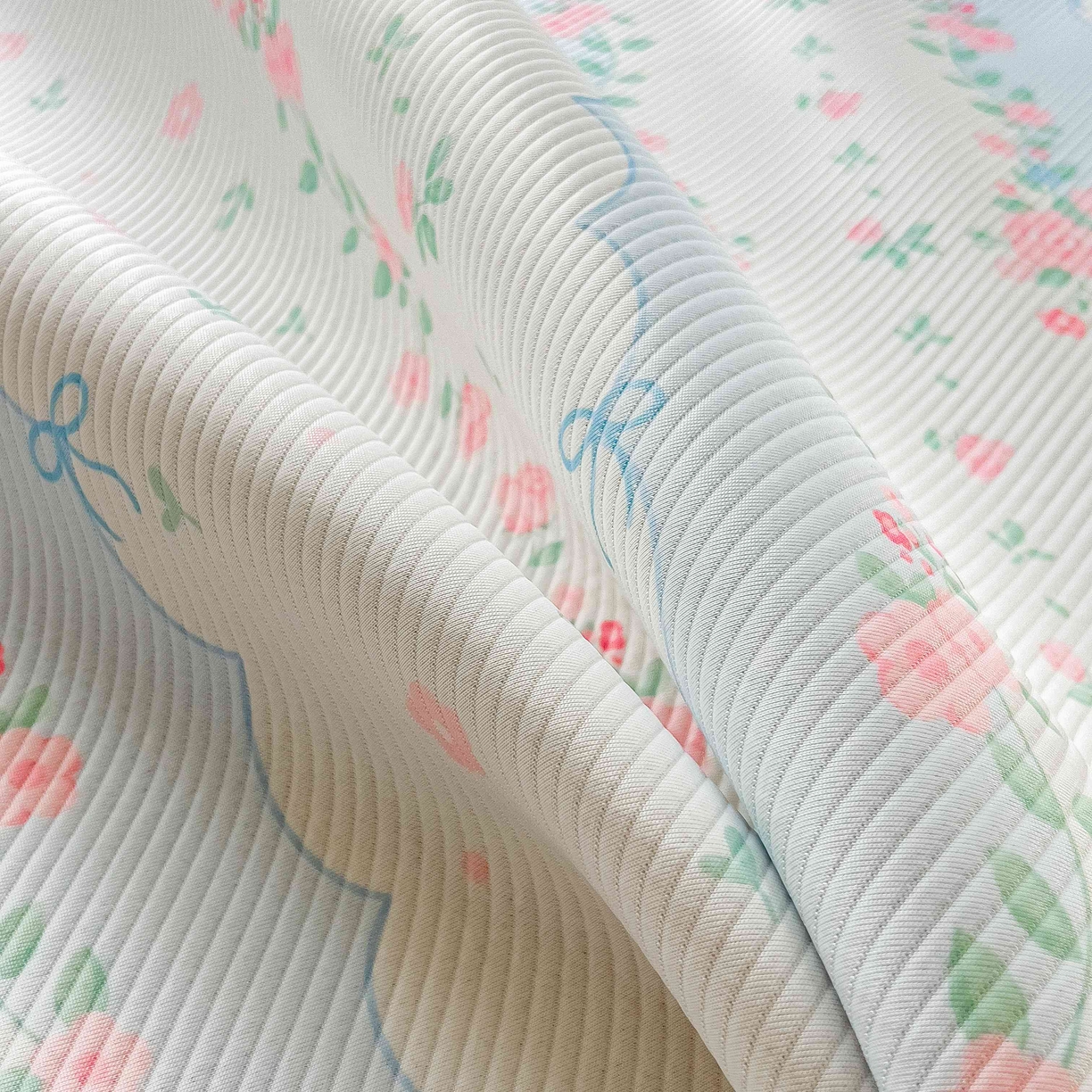 91家纺网 家纺一手货源 找家纺 孩子王家纺 2026春夏新款夏季花卉冰丝凉席凉感值过0.21冰豆豆A类可机洗学生宿舍空调软席 花知晓 床单款