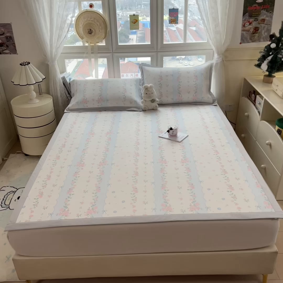 91家纺网 家纺一手货源 找家纺 孩子王家纺 2026春夏新款夏季花卉冰丝凉席凉感值过0.21冰豆豆A类可机洗学生宿舍空调软席 花知晓 床单款