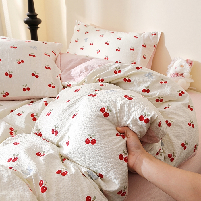 91家纺网 家纺一手货源 找家纺 北部居 2026新款柔软泡芙纱高克重印花四件套 甜甜心事