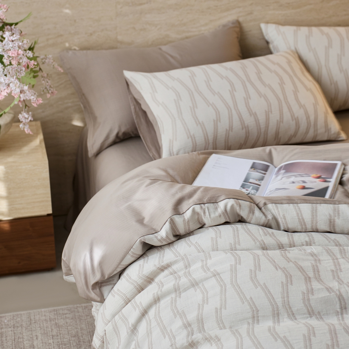 91家纺网 家纺一手货源 找家纺 安莱生活 2026年新品水洗棉全棉纯棉色织提花系列四件套 亚瑟-浅灰