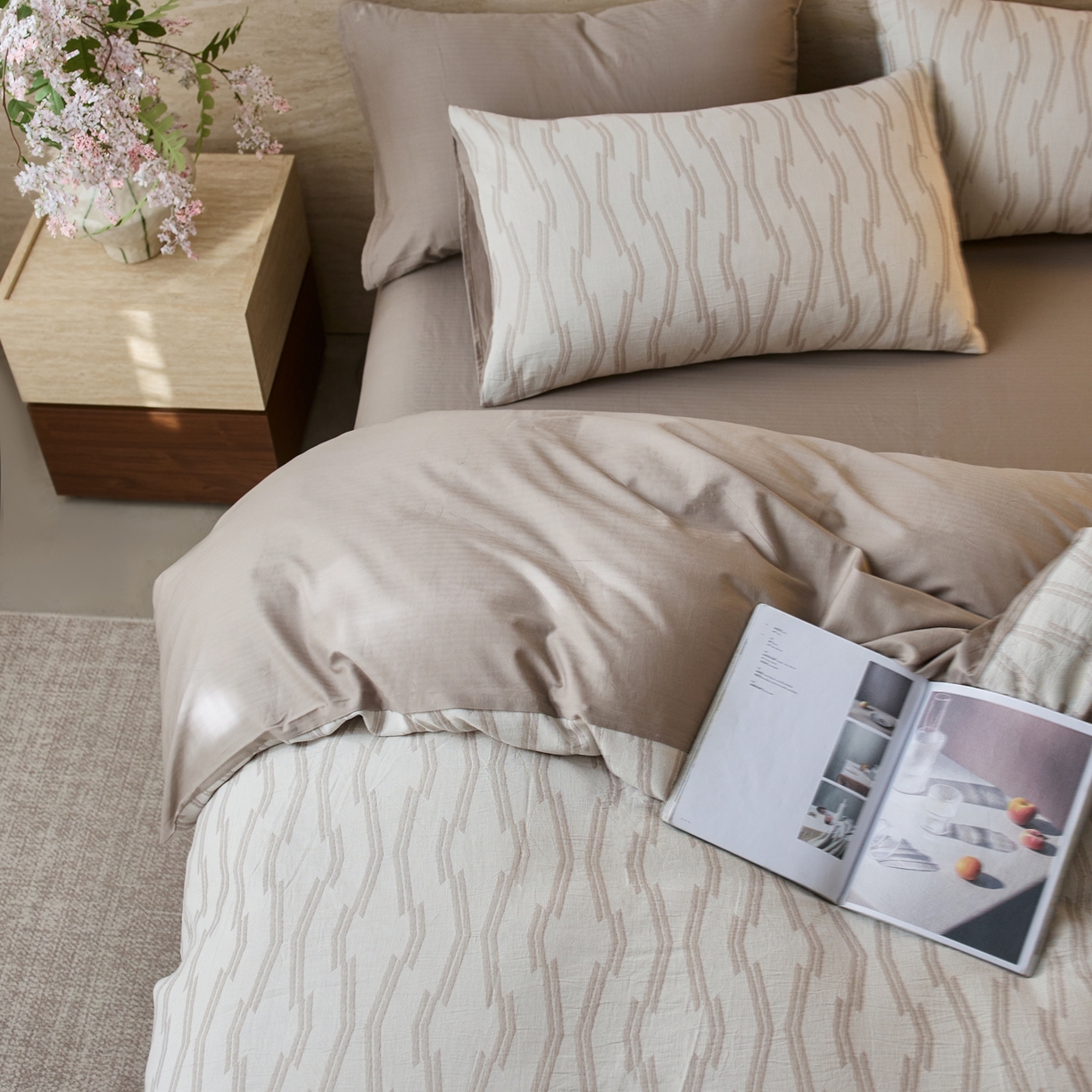 91家纺网 家纺一手货源 找家纺 安莱生活 2026年新品水洗棉全棉纯棉色织提花系列四件套 亚瑟-浅灰