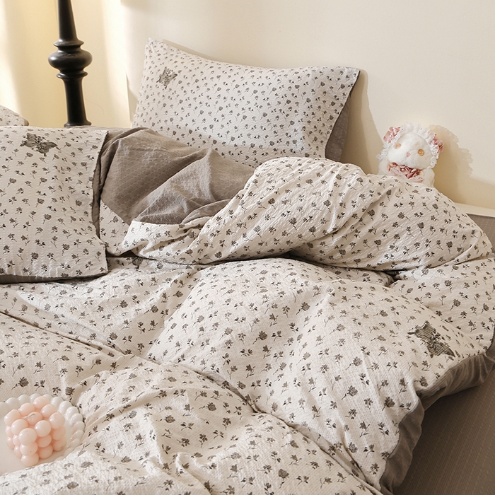 91家纺网 家纺一手货源 找家纺 北部居 2026新款柔软泡芙纱高克重印花四件套 玉笛花语