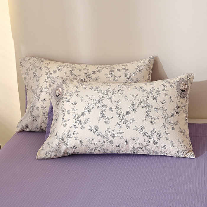 91家纺网 家纺一手货源 找家纺 北部居 2026新款柔软泡芙纱高克重印花四件套 梦回浅溪