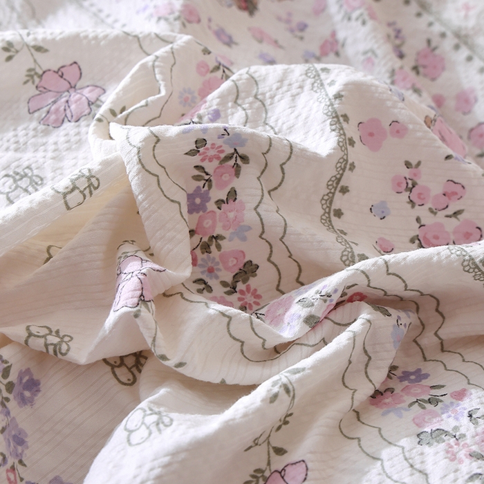 91家纺网 家纺一手货源 找家纺 北部居 2026新款柔软泡芙纱高克重印花四件套 童话花町