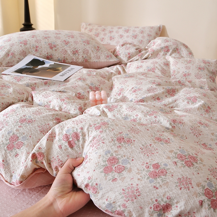 91家纺网 家纺一手货源 找家纺 北部居 2026新款柔软泡芙纱高克重印花四件套 柔色花笺