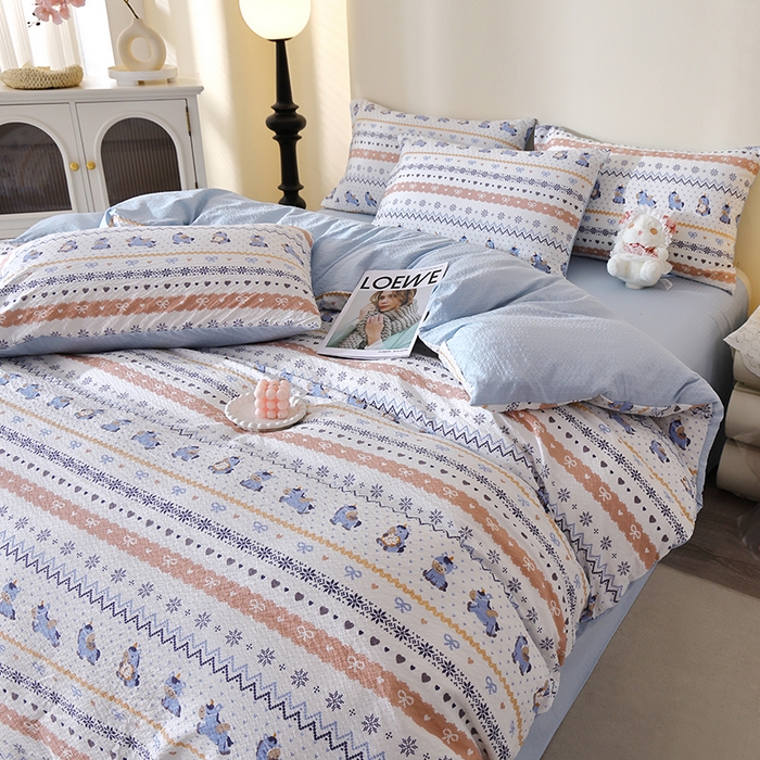 91家纺网 家纺一手货源 找家纺 北部居 2026新款柔软泡芙纱高克重印花四件套 萌趣乐园