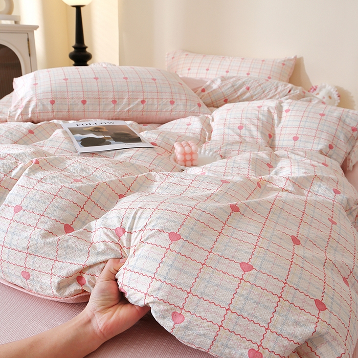 91家纺网 家纺一手货源 找家纺 北部居 2026新款柔软泡芙纱高克重印花四件套 苏糖粉