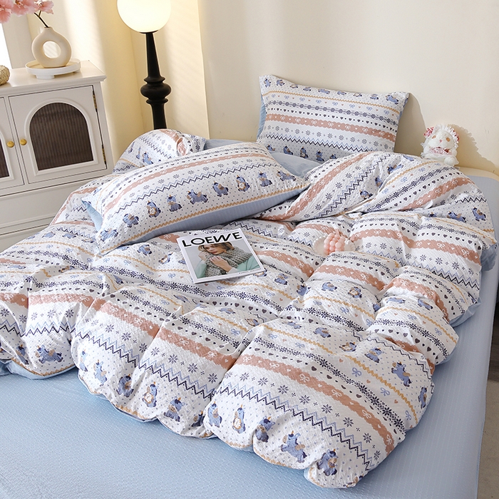 91家纺网 家纺一手货源 找家纺 北部居 2026新款柔软泡芙纱高克重印花四件套 萌趣乐园