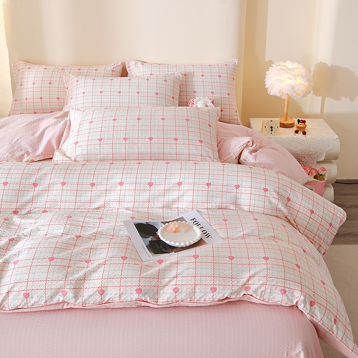 91家纺网 家纺一手货源 找家纺 北部居 2026新款柔软泡芙纱高克重印花四件套 苏糖粉