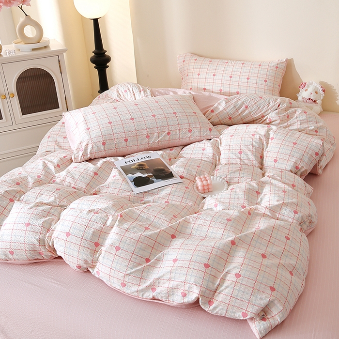 91家纺网 家纺一手货源 找家纺 北部居 2026新款柔软泡芙纱高克重印花四件套 苏糖粉