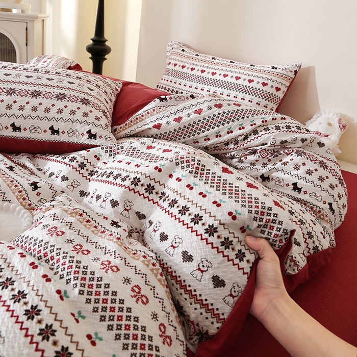 91家纺网 家纺一手货源 找家纺 北部居 2026新款柔软泡芙纱高克重印花四件套 玫瑰小狗