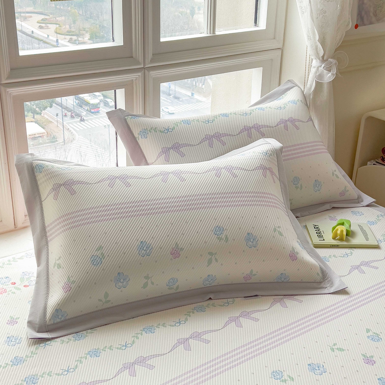 91家纺网 家纺一手货源 找家纺 孩子王家纺 2026春夏新款夏季花卉冰丝凉席凉感值过0.21冰豆豆A类可机洗学生宿舍空调软席 田园之家 床单款