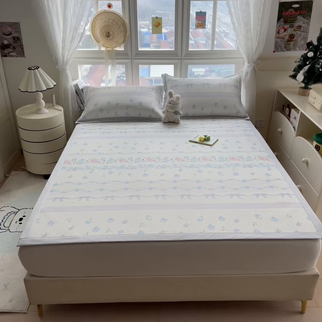 91家纺网 家纺一手货源 找家纺 孩子王家纺 2026春夏新款夏季花卉冰丝凉席凉感值过0.21冰豆豆A类可机洗学生宿舍空调软席 田园之家 床单款